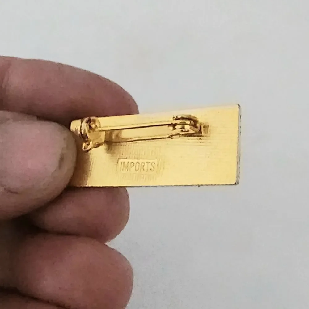 Mt Bachelor Bend Oregon brooch pin vintage gold color